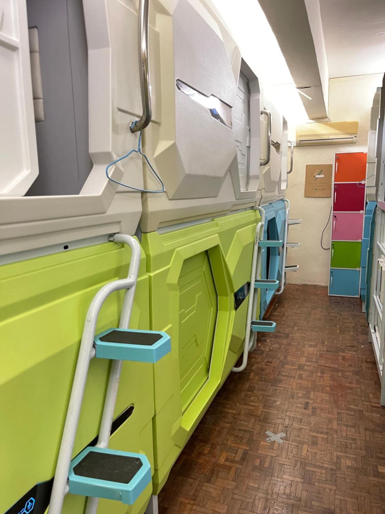 Pelangi Capsule Hostel Johor Bahru Exterior photo
